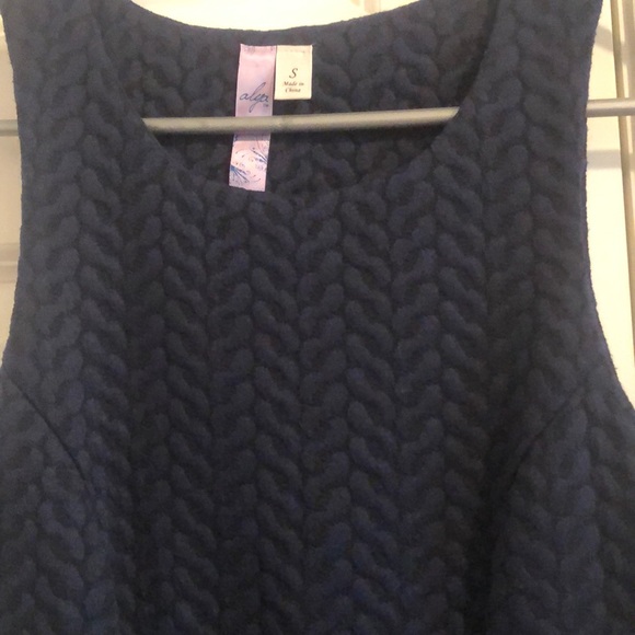 Patterned Dress - Picture 2 of 3